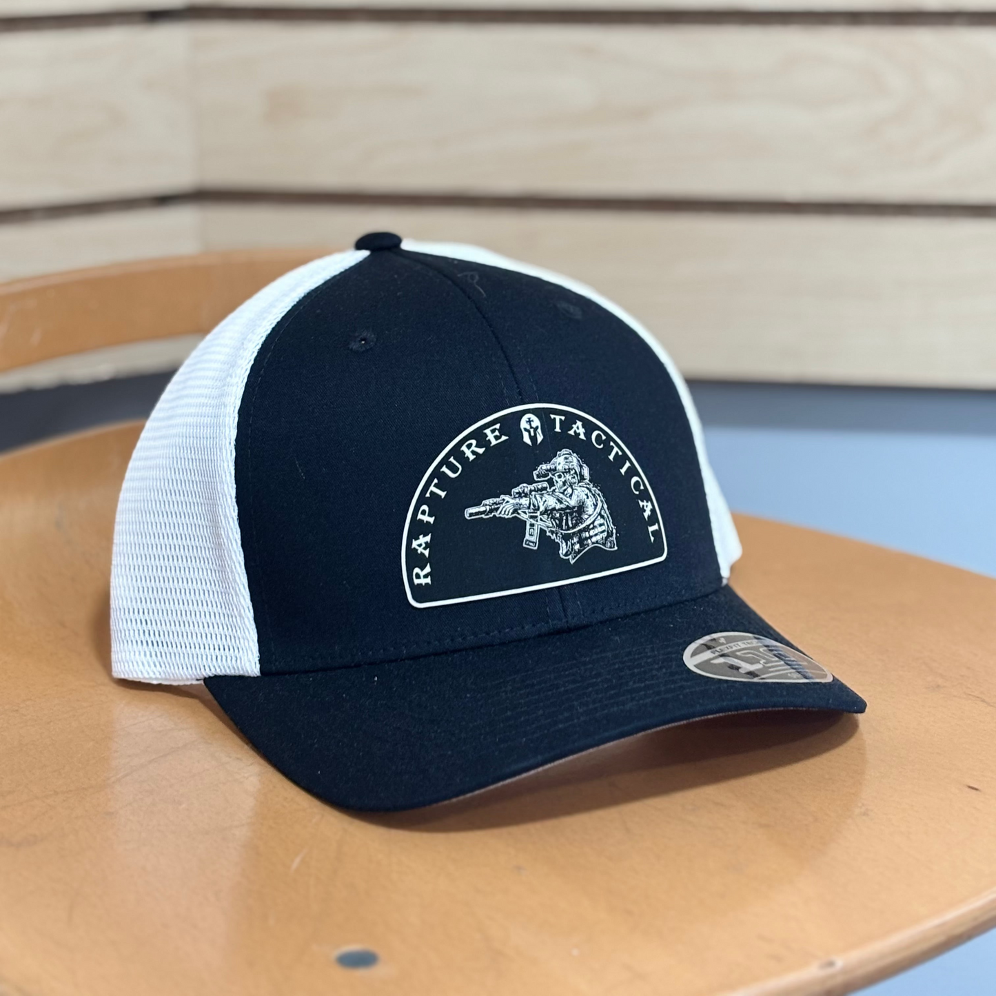 FlexFit 110M Black/Whi (white patch)