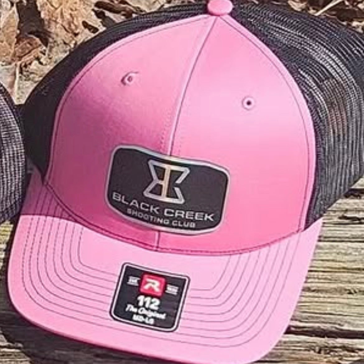 Richardson 112 Pink/Black (holographic patch)